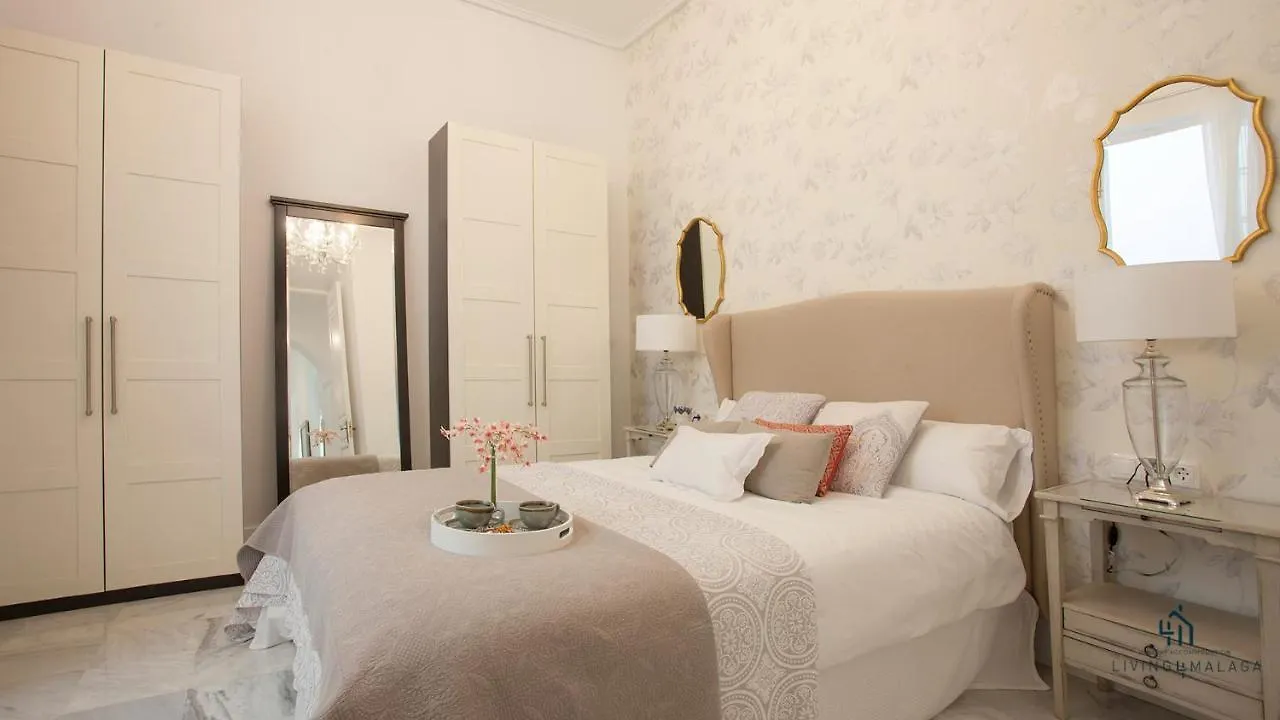 Living4Malaga Aduana Presidential Apartment
